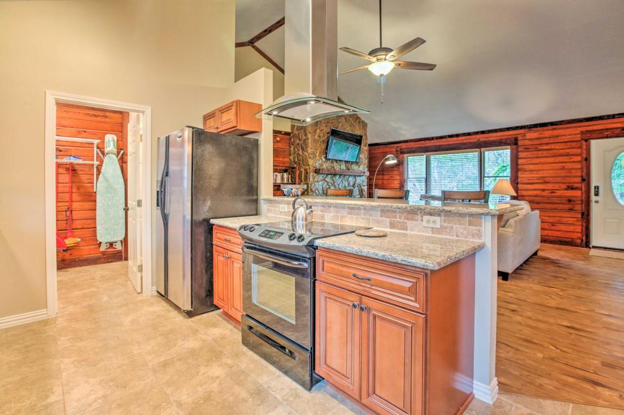 Spacious Kemah Clear Lake Home With Porch And Fire Pit Zewnętrze zdjęcie