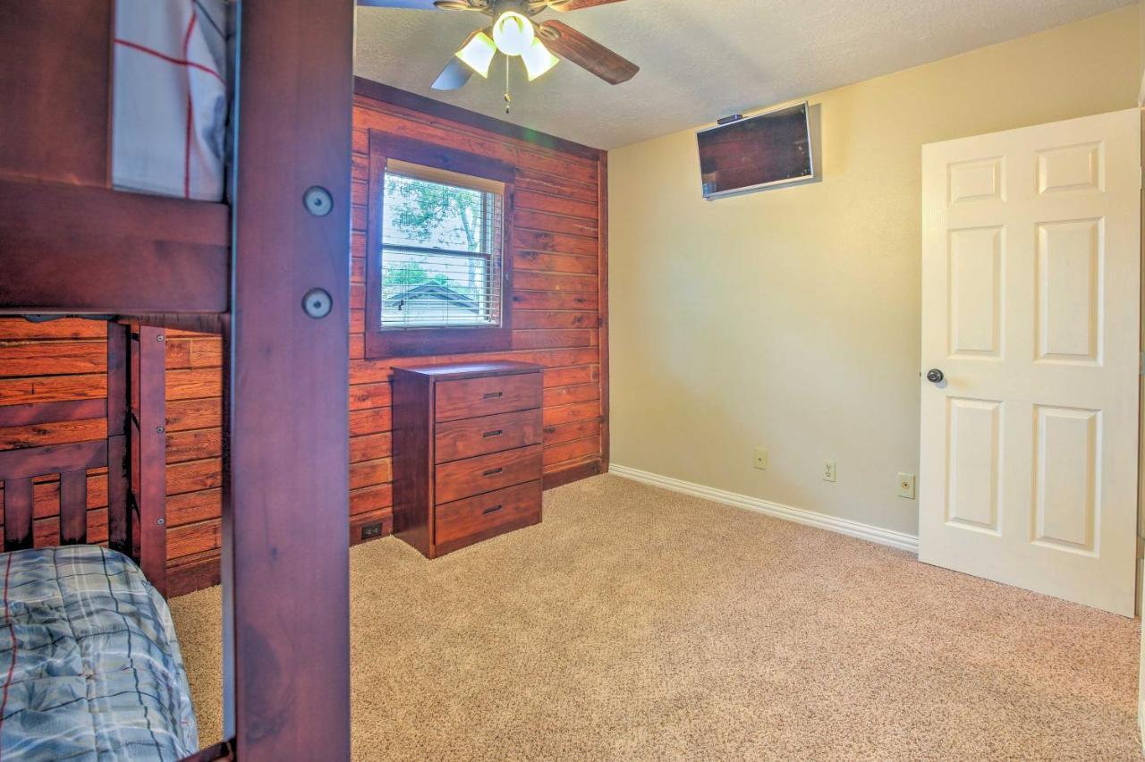 Spacious Kemah Clear Lake Home With Porch And Fire Pit Zewnętrze zdjęcie