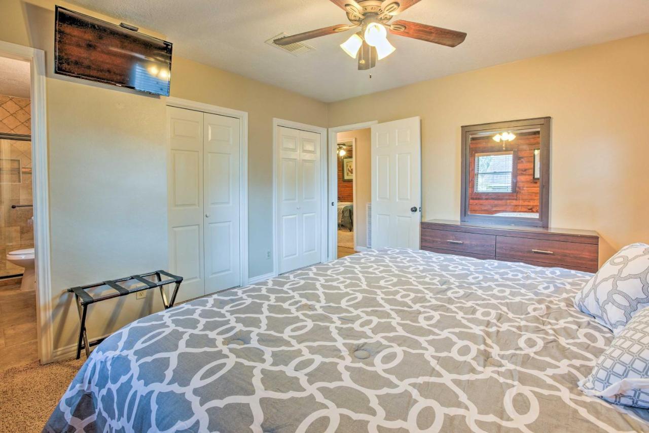 Spacious Kemah Clear Lake Home With Porch And Fire Pit Zewnętrze zdjęcie